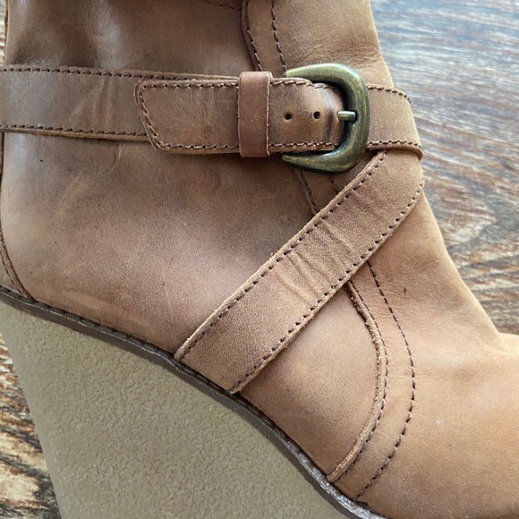 Size 39 wedge booties - Picture 2 of 3